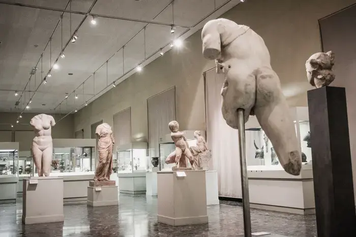 Coolturalia - The Most Beautiful Bodies of the Museum
