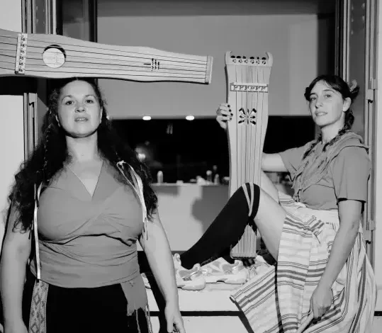 Coolturalia - Cocanha: Two Voices and Stringed Tambourines