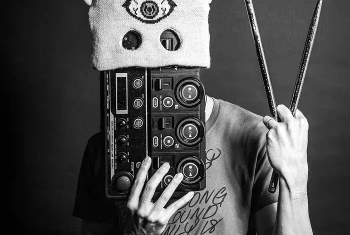 Coolturalia - Fr13dr1ch V0n T — One-man band