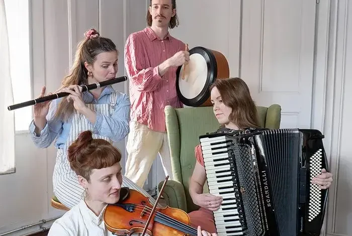 Coolturalia - Kumquat — Irish neo-traditional music